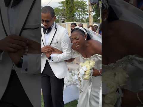 emotional bride has everyone in tears. #weddings